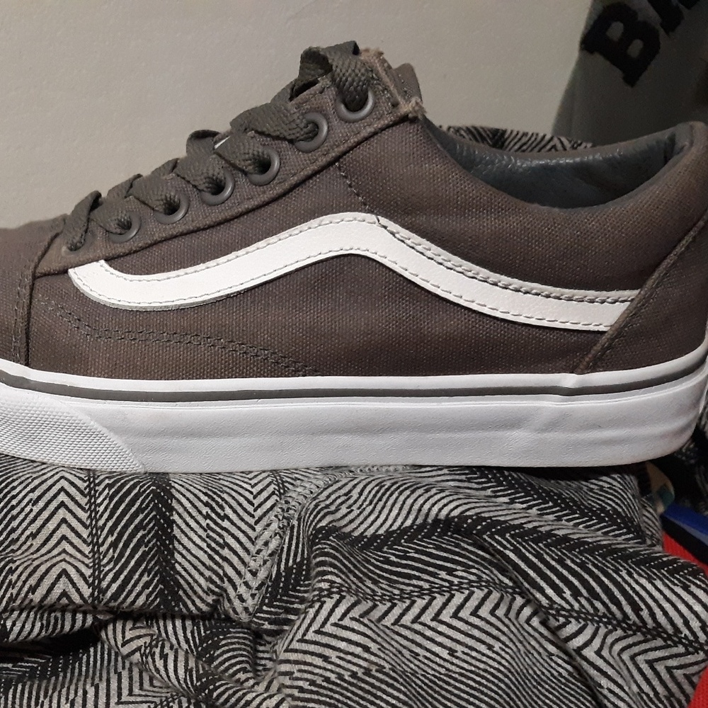 Van's